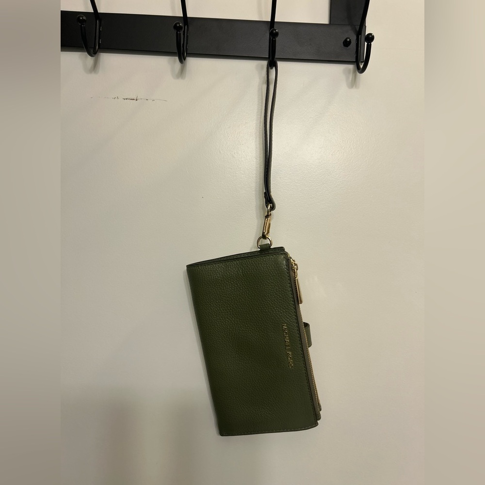 Michael Kors Jet Set Wallet Travel Double Wallet in Green Leather - Picture 2 of 10